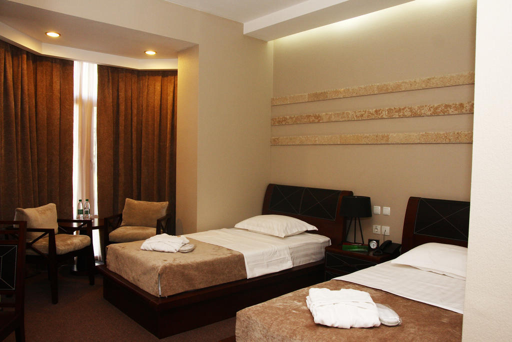 Grand M Hotel Navoi Quarto foto